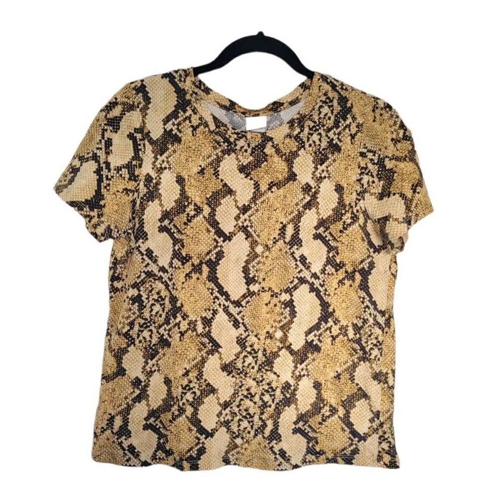 *3/15* HM Snake Print Tee Small